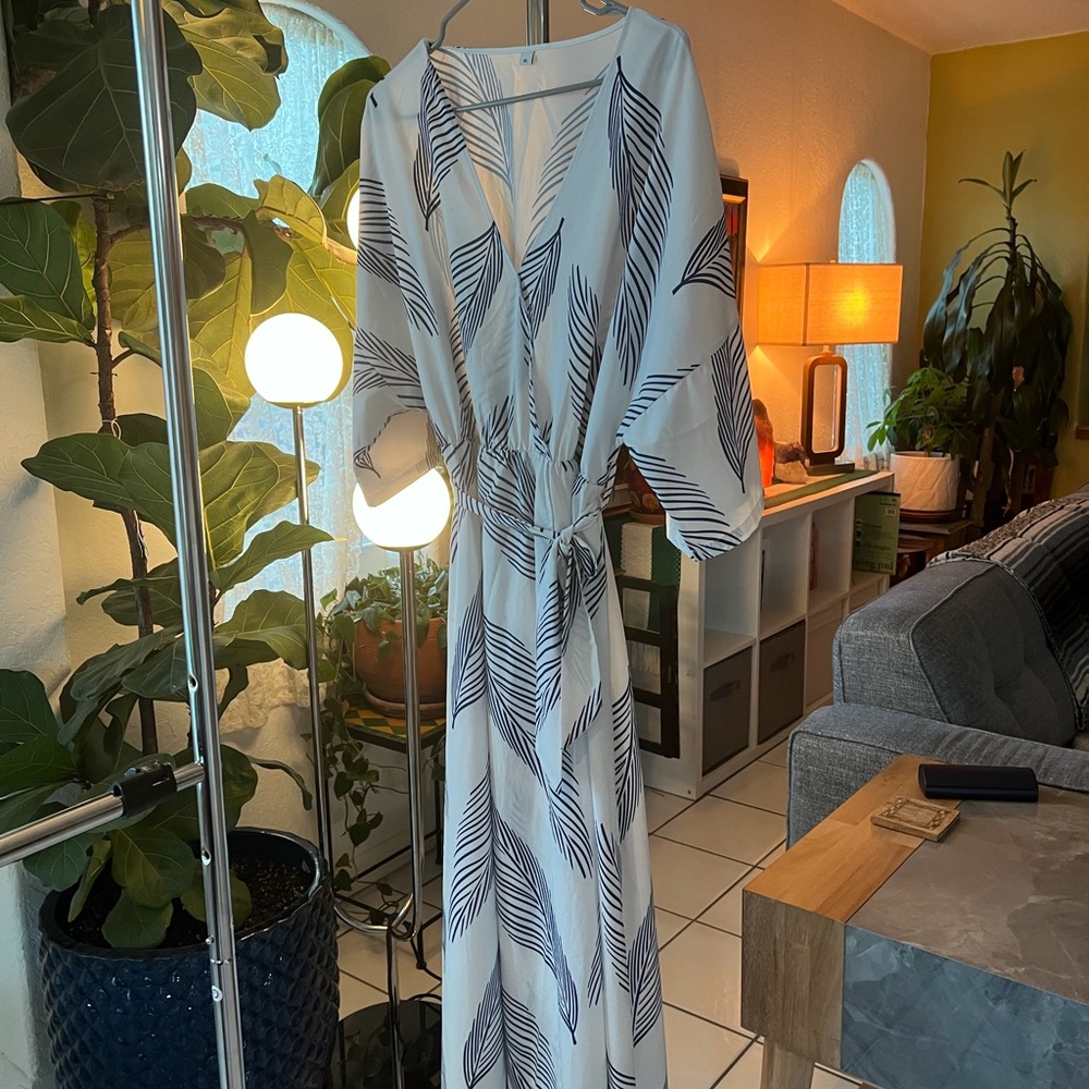 White Navy Leaf Print Belted Midi Dress XL Kimono Sleeve Flowy Boho